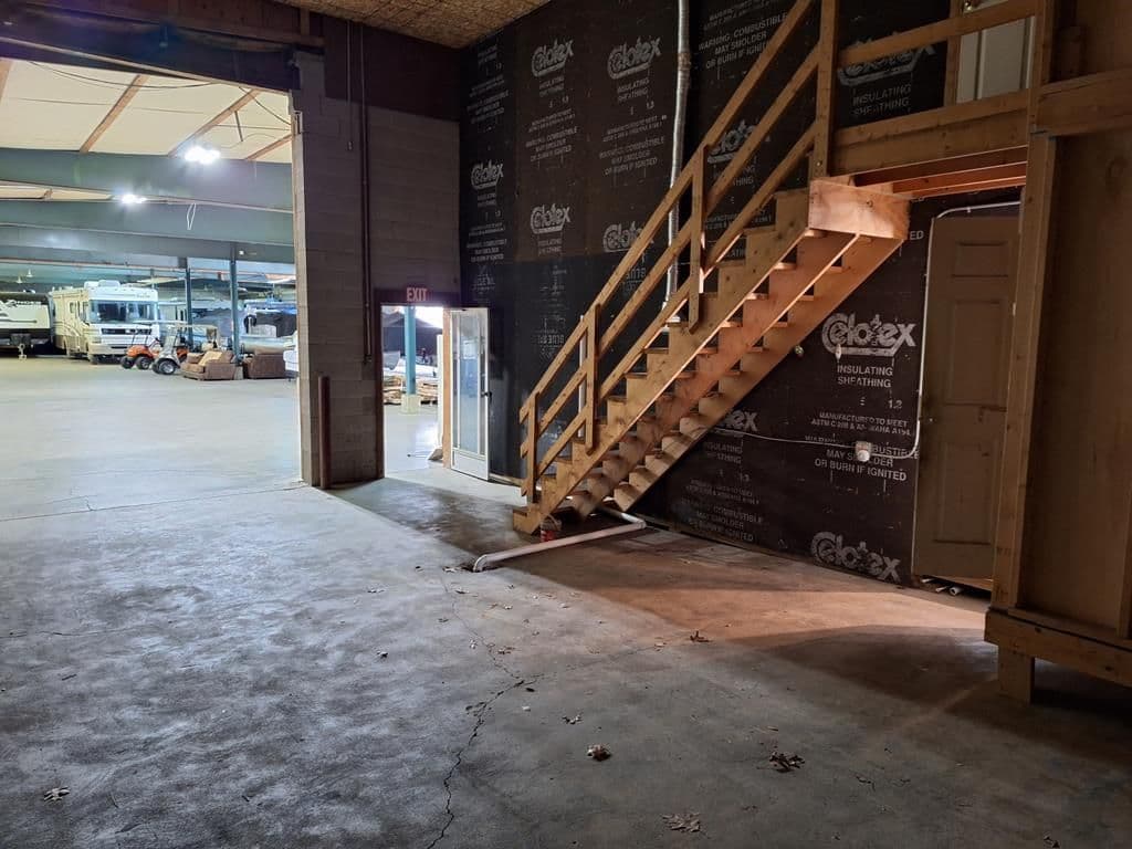 Clarion Interior14.jpg