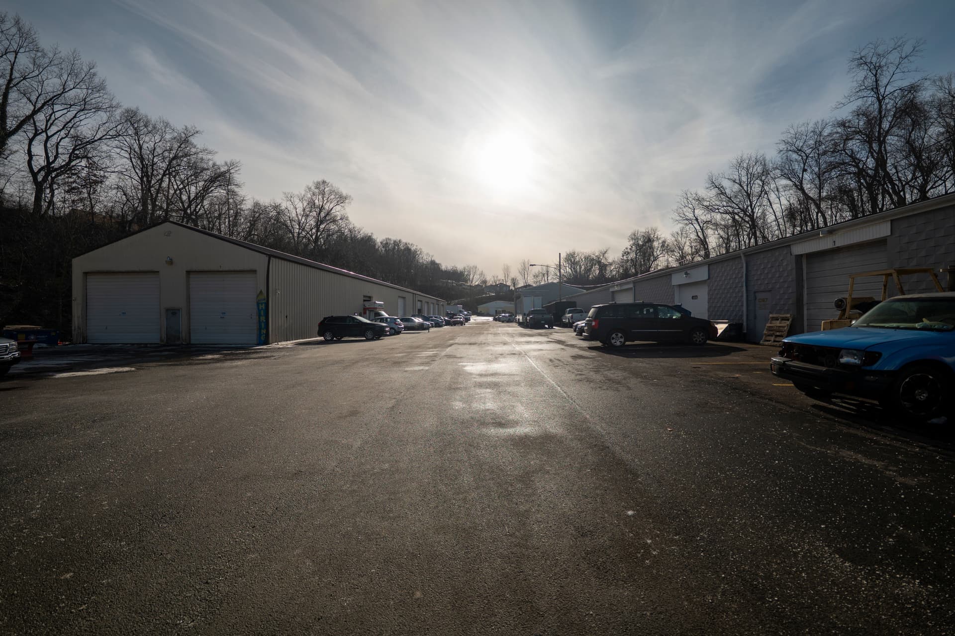 400 Railroad Exterior